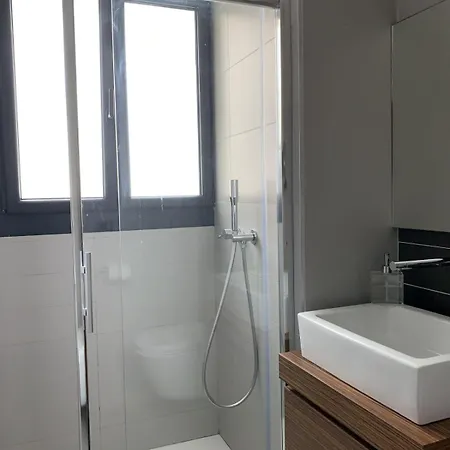 Apartment Lovely T2 Facing Jardin Des Plantes Nantes